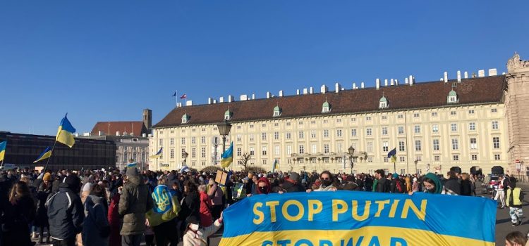 Марш #STOP_PUTIN’S_WAR у Відні (фото+відео)